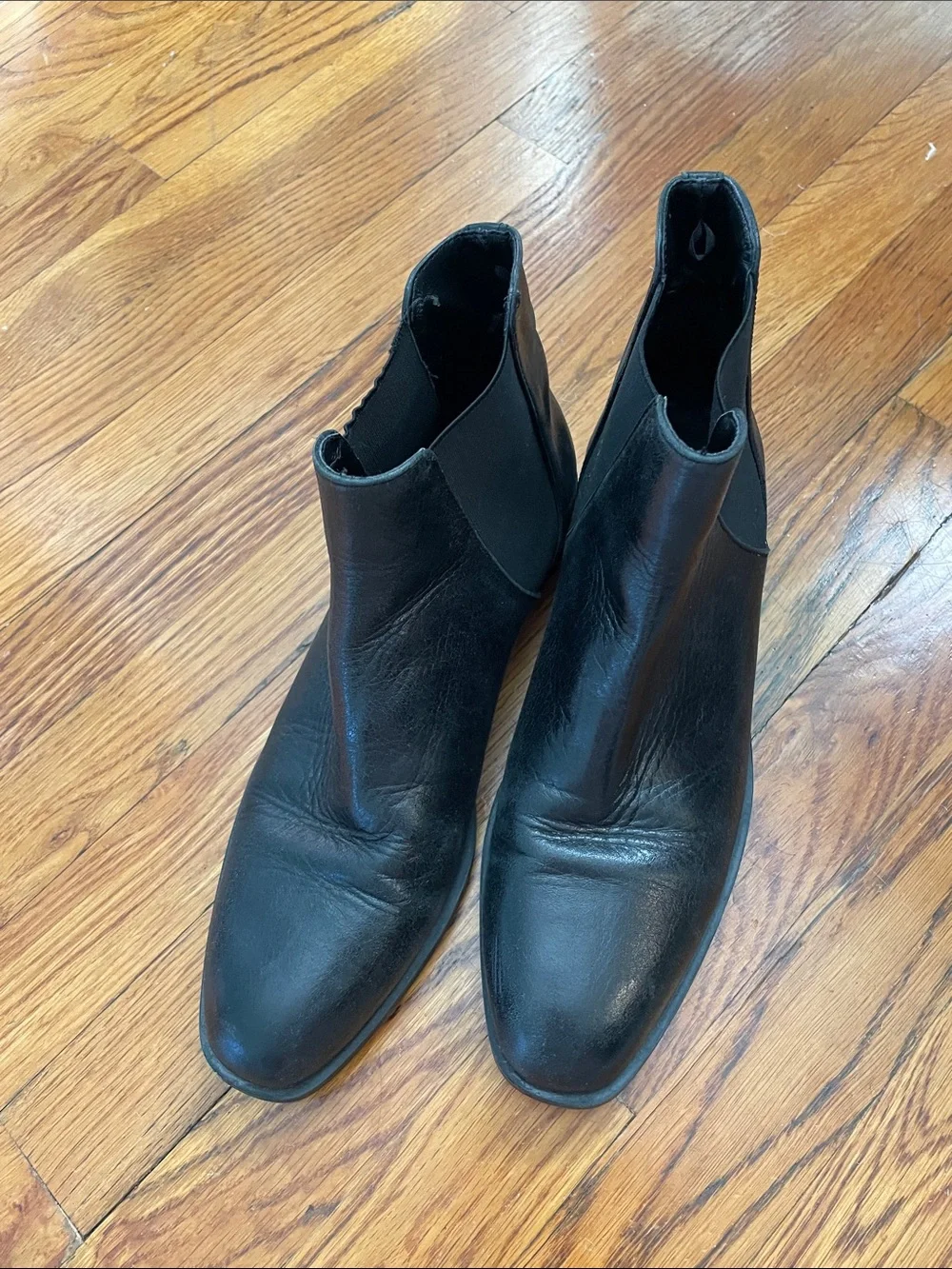 Zara Women’s Leather Chelsea Boots - Sleek Slip-On Style Size 38/ 7.5 US- Black